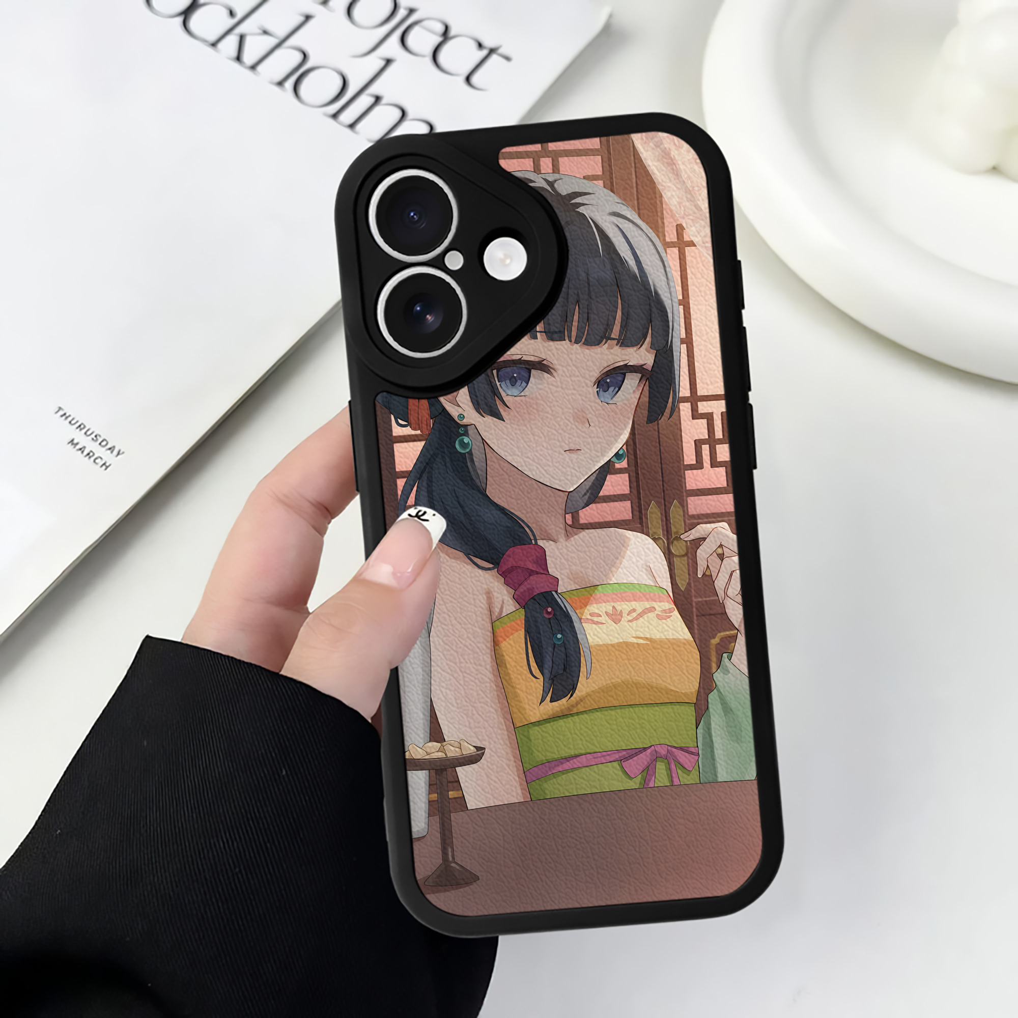 （画像用） 薬屋のひとりごと The Apothecary Diaries 【iPhone 16シリーズ対応】シリコンスマホケース（レザー調） 材質：シリコン